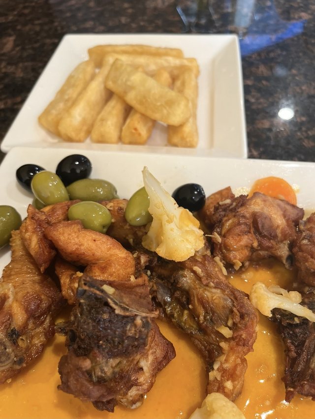 Braised meat with fried cassava at Churrasqueira Ribatejo